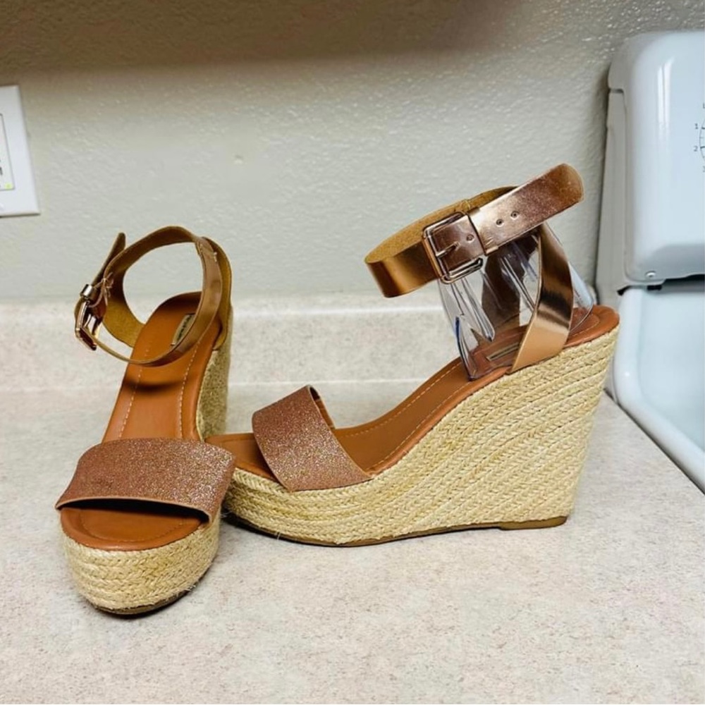 High heels sandals